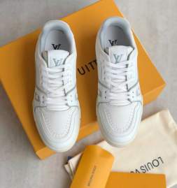 Picture of Louis Vuitton Shoes _SKULVsz39-44hnh037615552